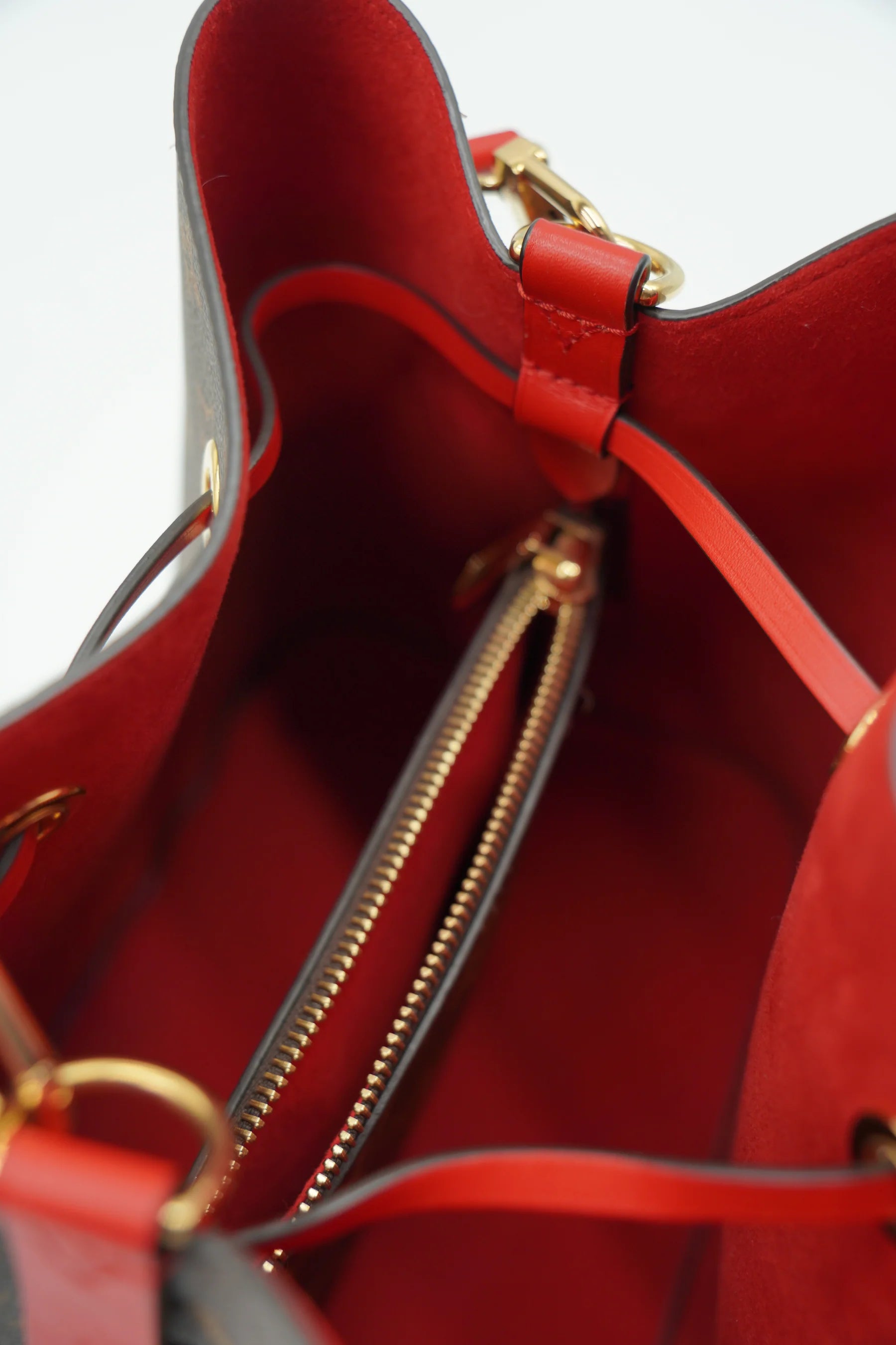 Louis Vuitton NéoNoé MM Monogram Bucket Bag